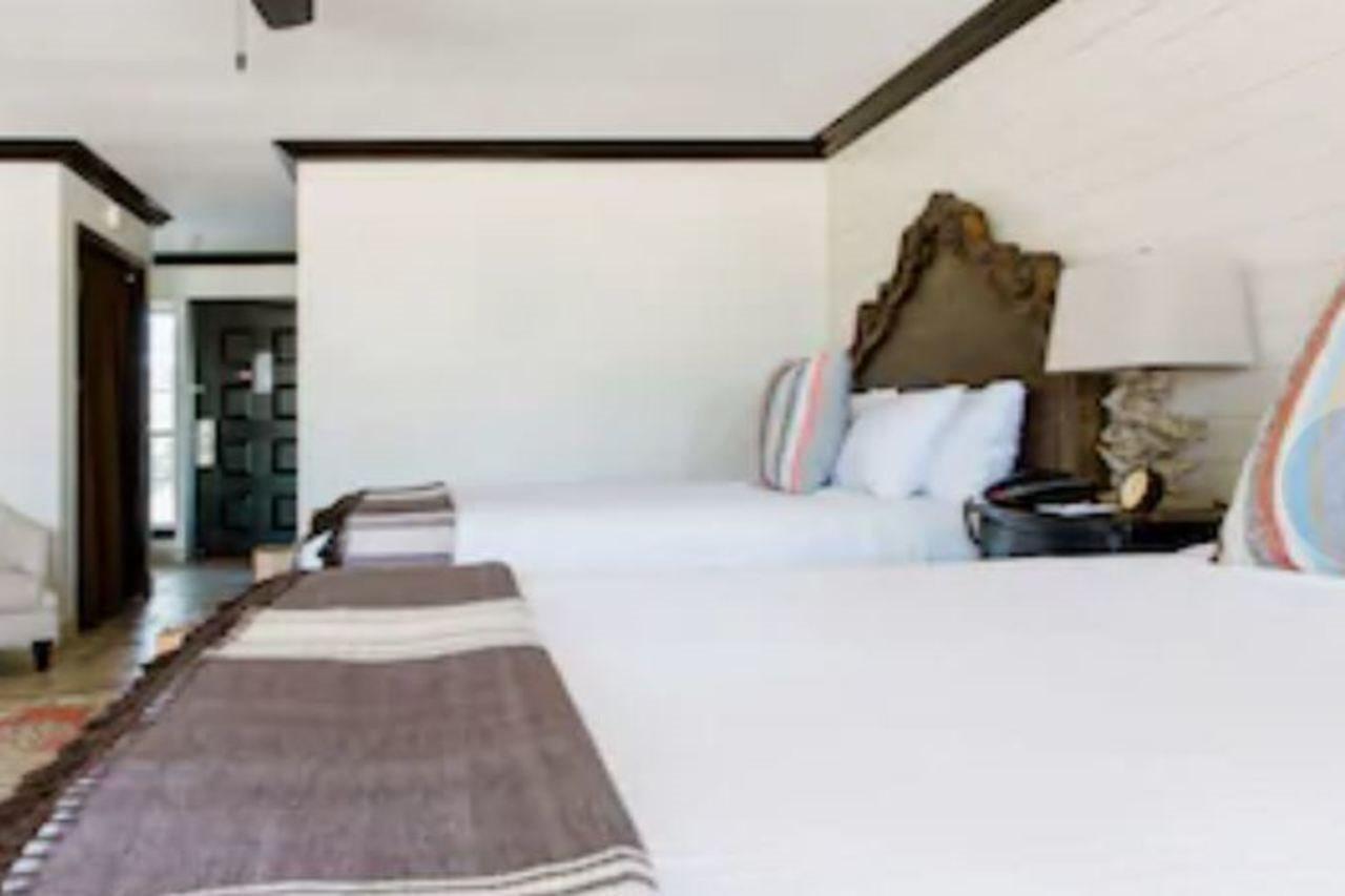 Hillside Boutique Hotel Castroville Exterior foto